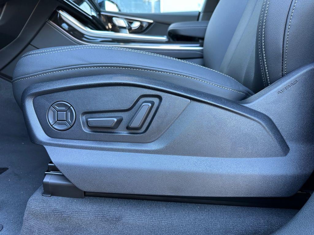2027 Audi Q8 Premium Plus 55 TFSI quattro Tiptronic