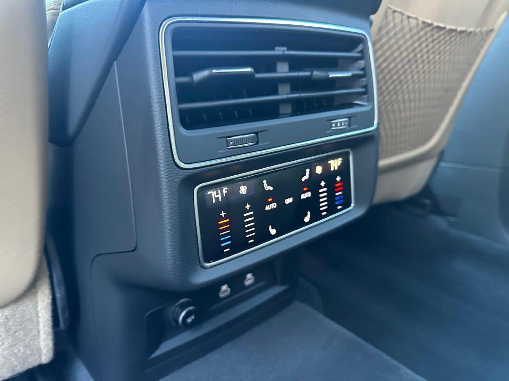 2023 Audi Q8 Premium Plus 55 TFSI quattro Tiptronic