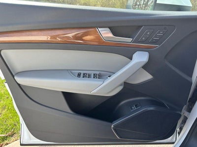 2022 Audi Q5 Premium 45 TFSI S line quattro S tronic