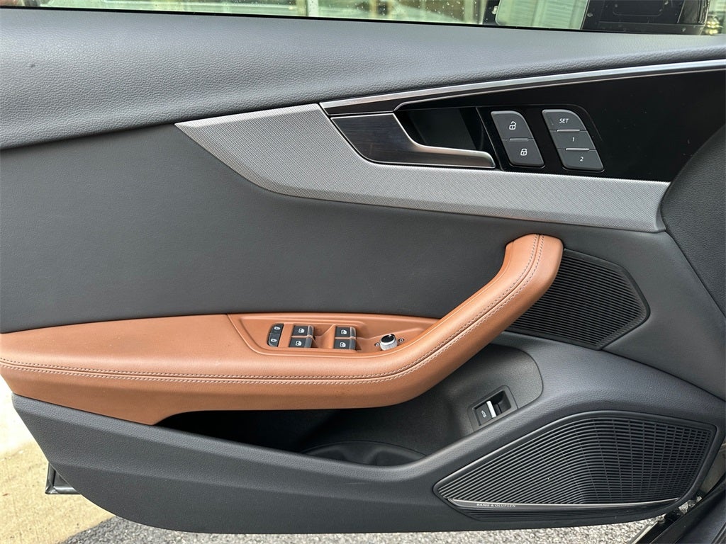 2023 Audi A4 45 S line Prestige quattro