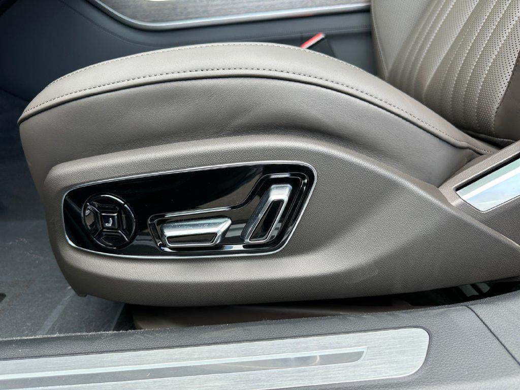 2027 Audi A8 55 TFSI quattro Tiptronic