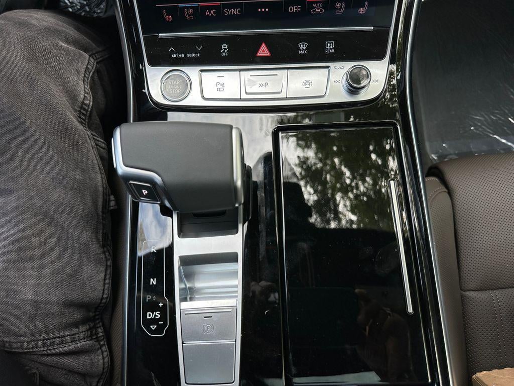 2027 Audi A8 55 TFSI quattro Tiptronic