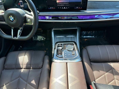 2025 BMW 740i xDrive