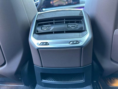 2025 BMW 740i xDrive