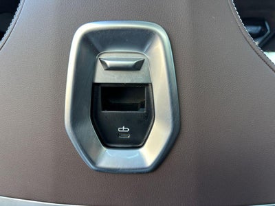 2025 BMW 740i xDrive
