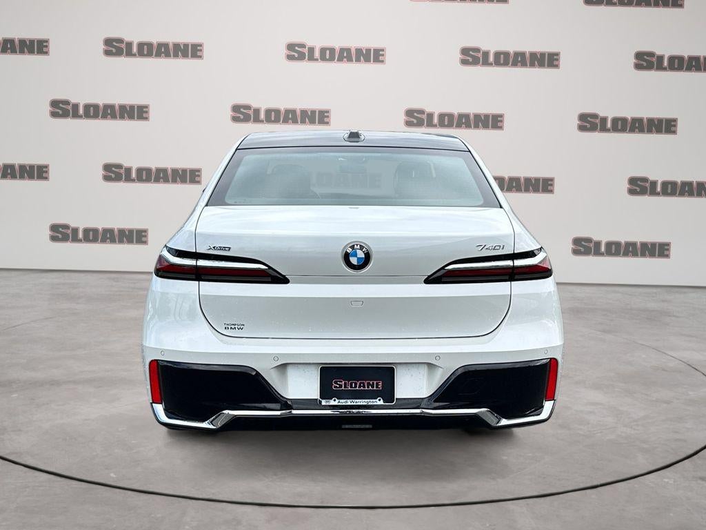 2025 BMW 740i xDrive