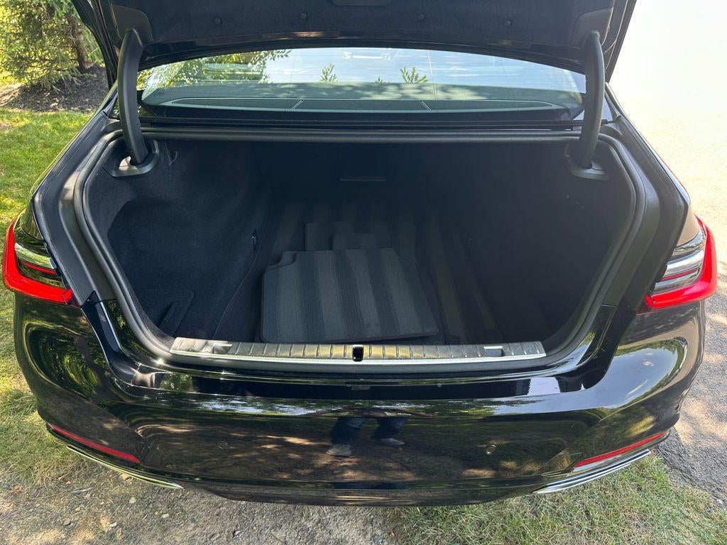 2020 BMW 750i xDrive