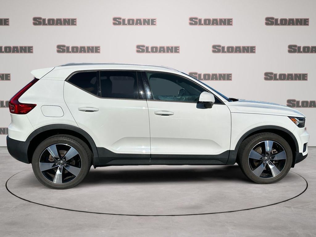 2020 Volvo XC40 T5 Momentum
