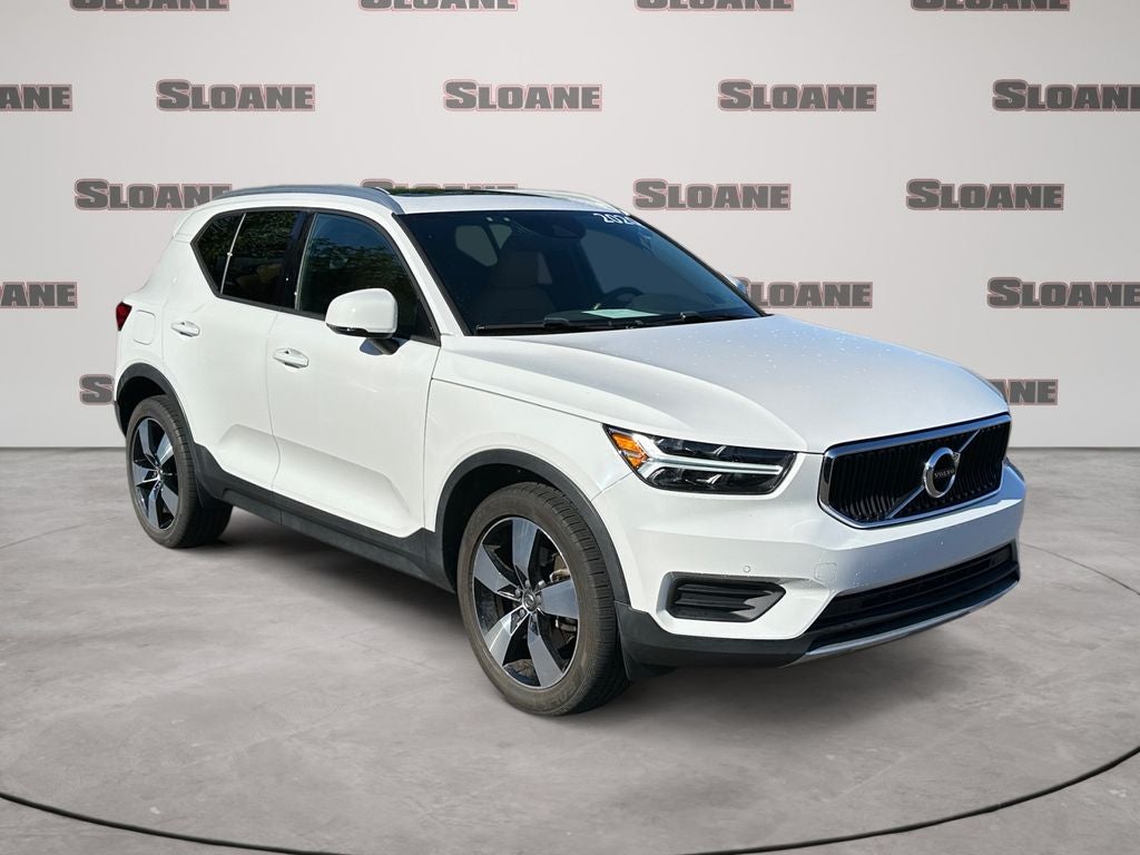 2020 Volvo XC40 T5 Momentum
