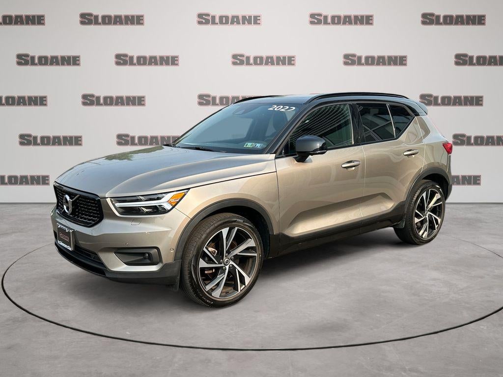 2022 Volvo XC40 T5 R-Design