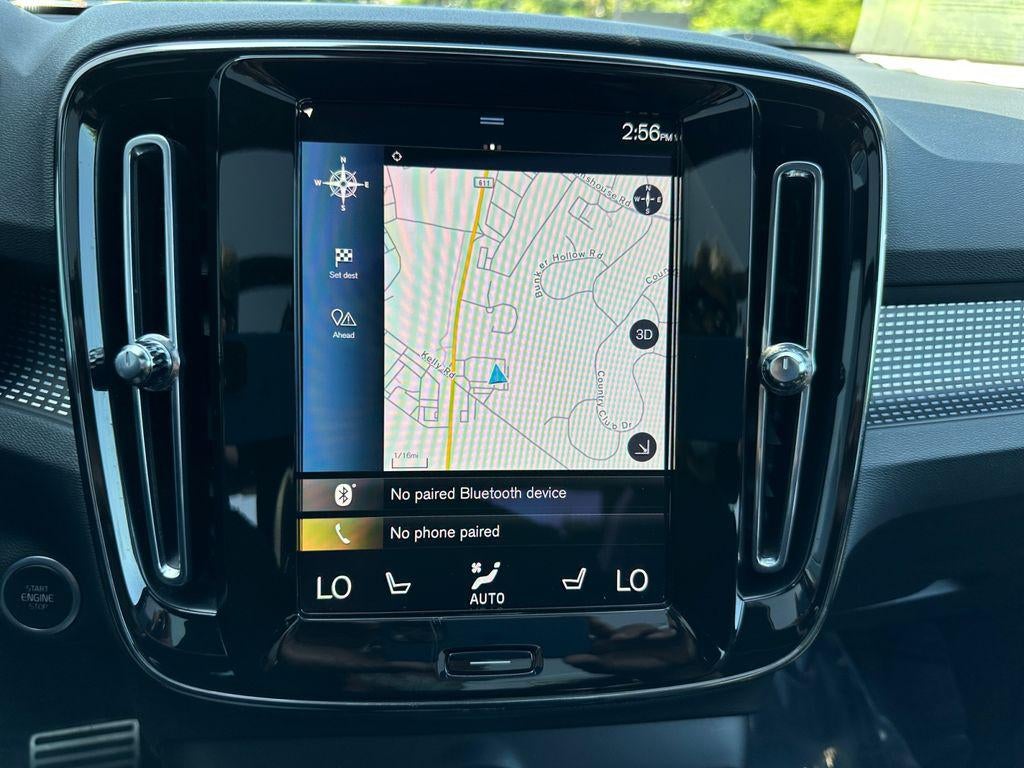 2022 Volvo XC40 T5 R-Design