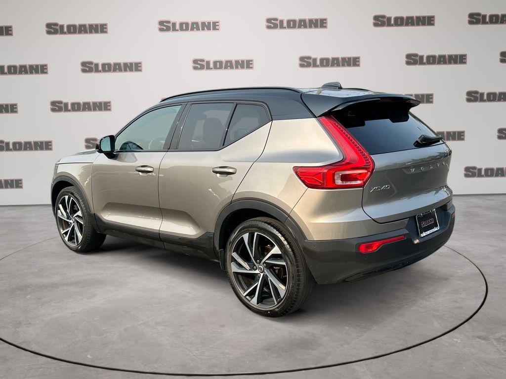 2022 Volvo XC40 T5 R-Design