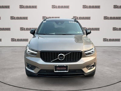 2022 Volvo XC40 T5 R-Design