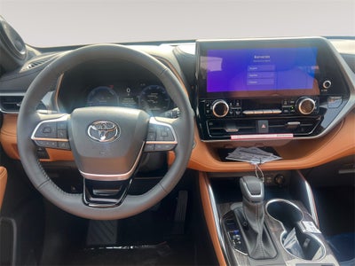 2026 Toyota Highlander Hybrid Platinum