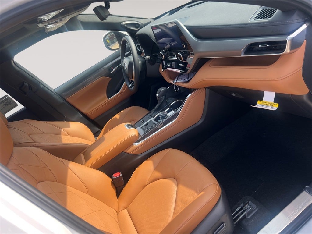 2026 Toyota Highlander Hybrid Platinum