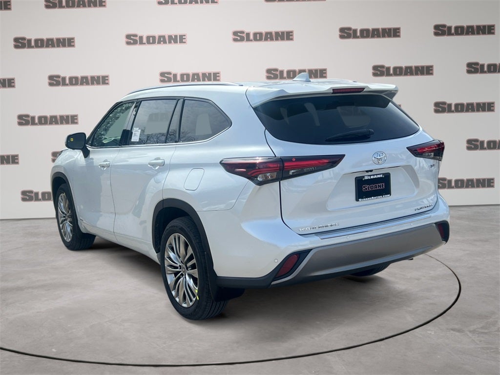 2026 Toyota Highlander Hybrid Platinum