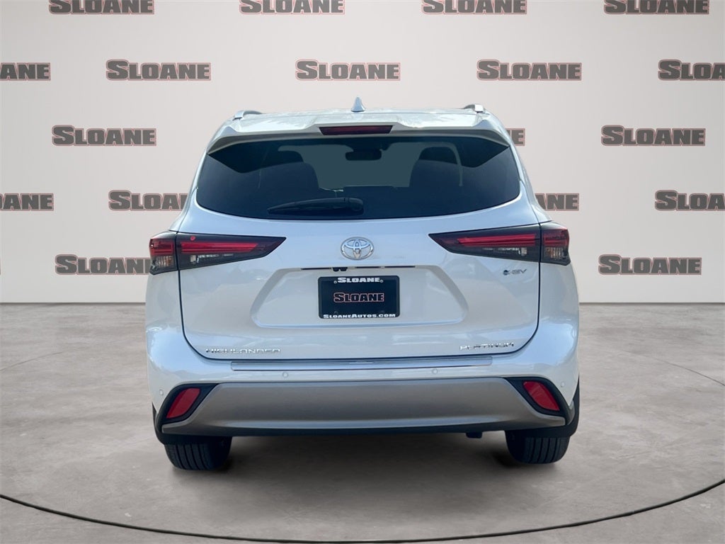 2026 Toyota Highlander Hybrid Platinum