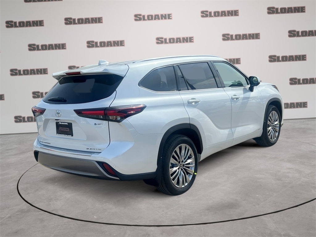 2026 Toyota Highlander Hybrid Platinum