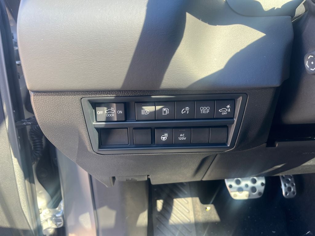 2025 Toyota Tundra i-FORCE MAX Tundra Platinum