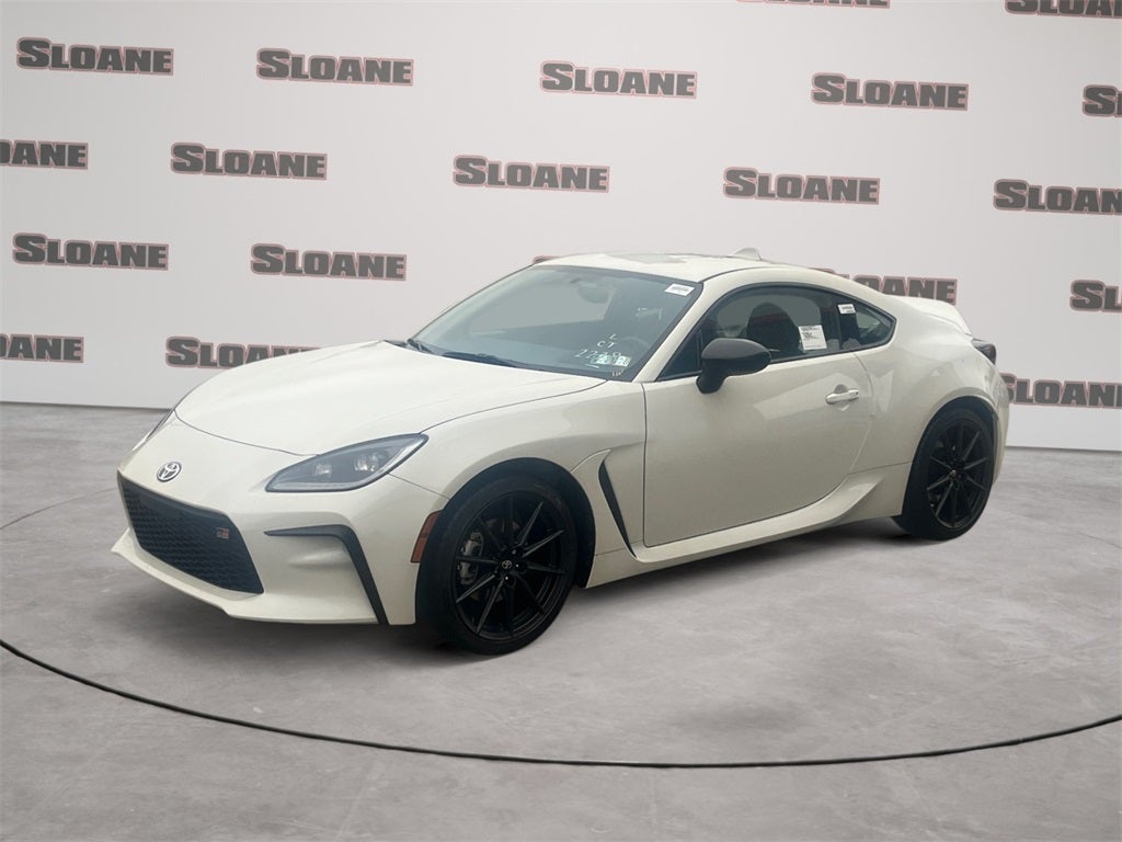 2026 Toyota GR86 Premium MT