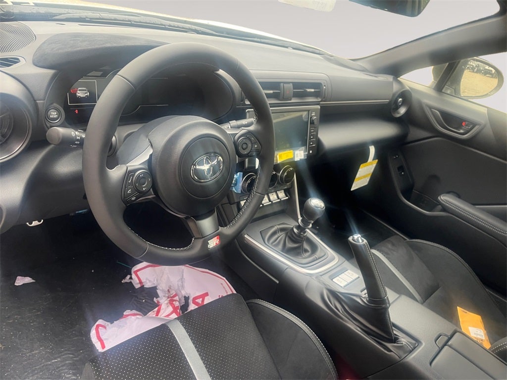 2026 Toyota GR86 Premium MT