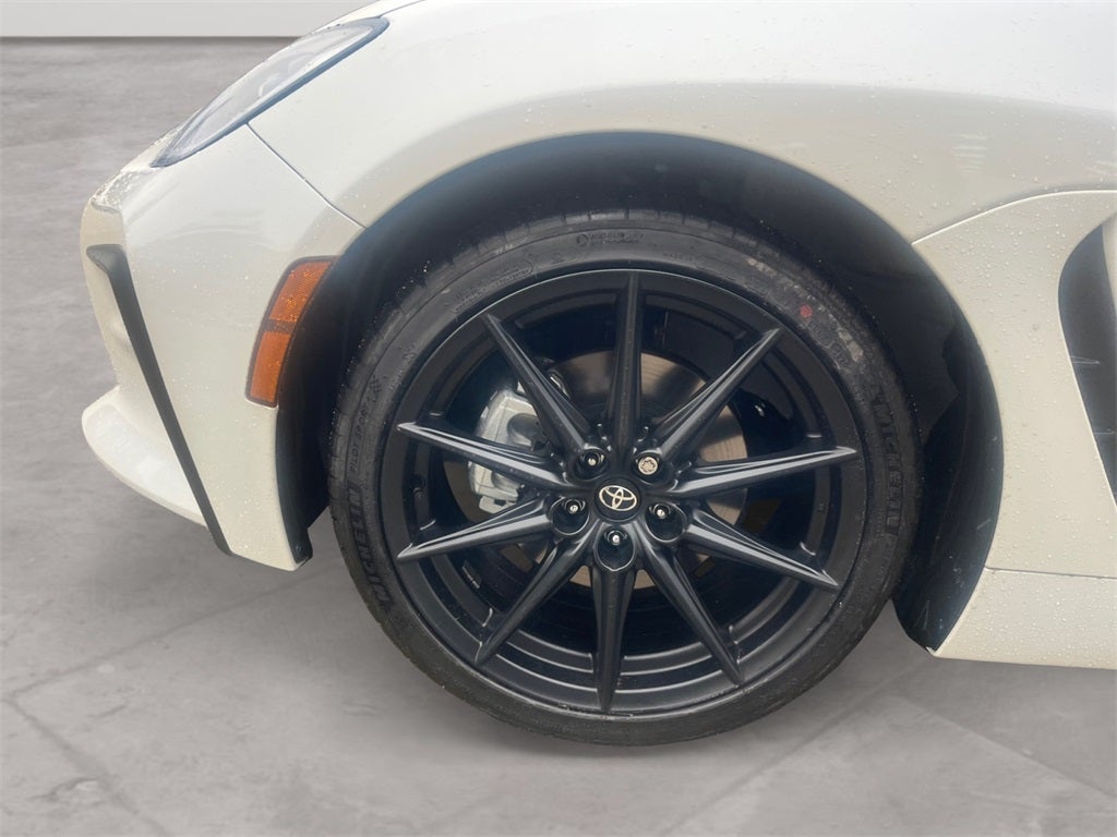 2026 Toyota GR86 Premium MT