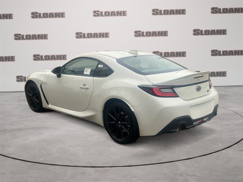 2026 Toyota GR86 Premium MT