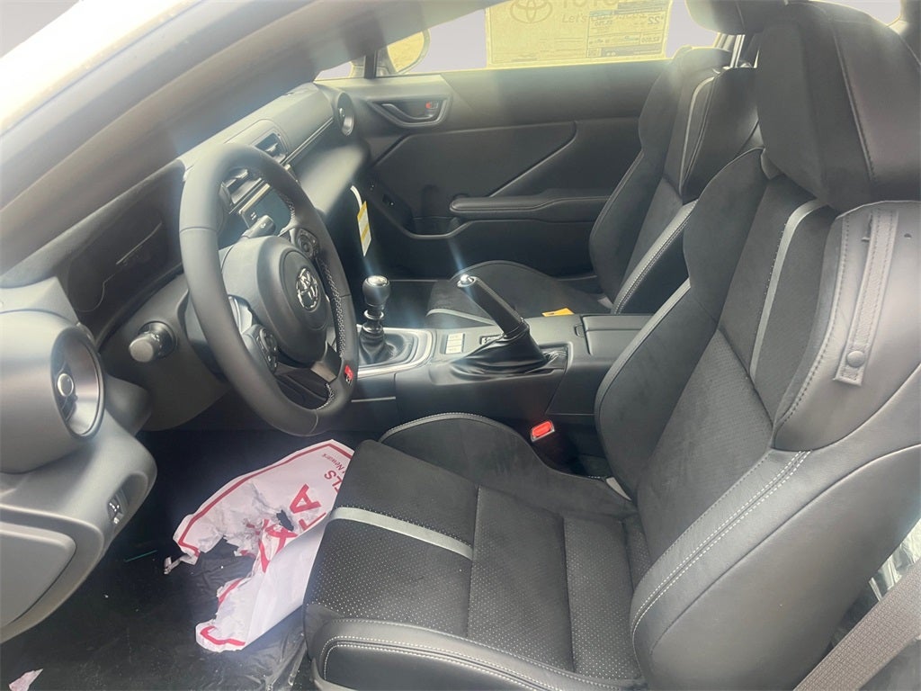 2026 Toyota GR86 Premium MT