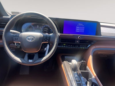 2026 Toyota Toyota Crown Signia XLE