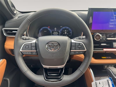 2026 Toyota Highlander Hybrid Platinum