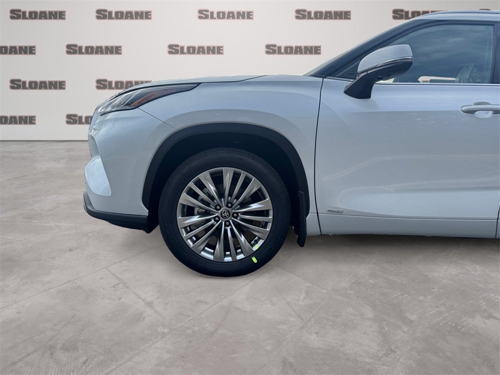 2026 Toyota Highlander Hybrid Platinum