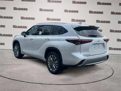 2026 Toyota Highlander Hybrid Platinum