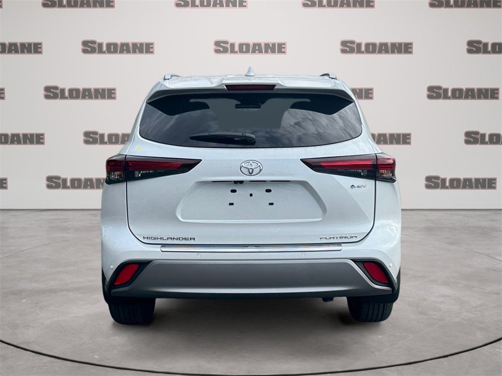 2026 Toyota Highlander Hybrid Platinum