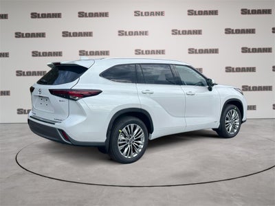 2026 Toyota Highlander Hybrid Platinum
