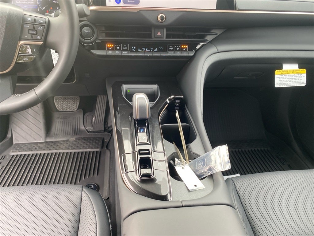 2025 Toyota Toyota Crown Signia XLE