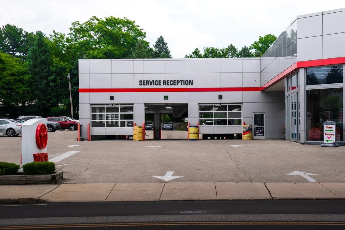 Sloane Toyota of Glenside service center